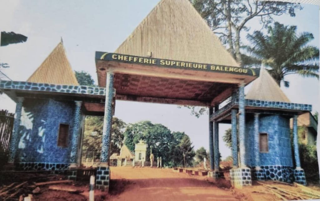 Entrée de la Chefferie Supérieure Balengou